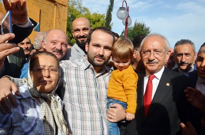 Chp Lideri Kılıçdaroğlu Fatsa’da Esnafı Ziyaret Etti
