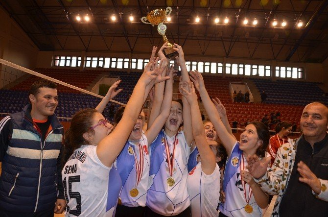 Ünye’nin Voleybol Başarısı