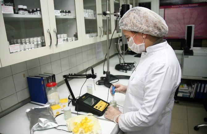 Kuru Ciltlere Sarı Koza İle Çözüm