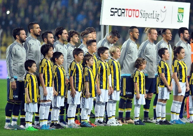Fenerbahçe, İlk Yarıyı Galibiyet İle Kapatmak İstiyor