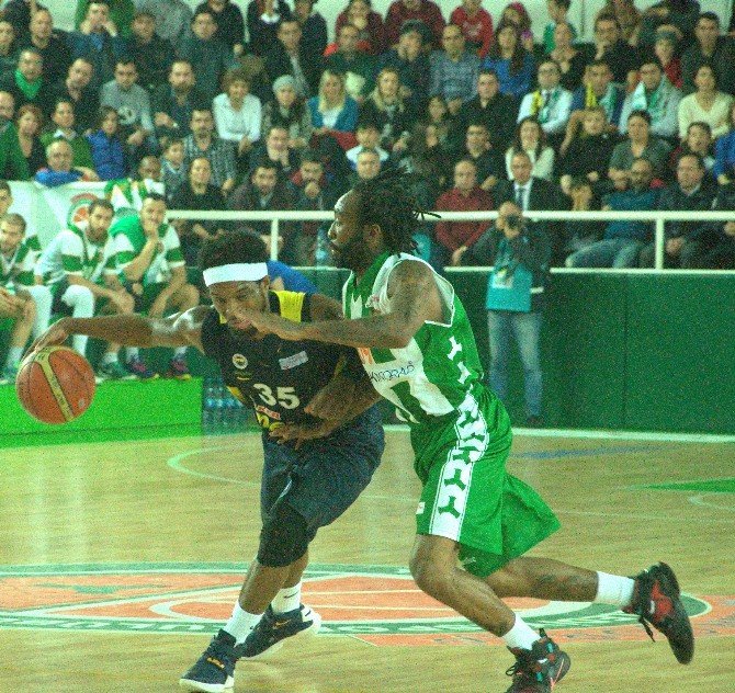 Fenerbahçe Son Saniye Üçlüğü İle Kazandı