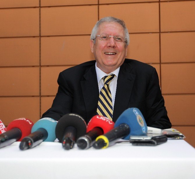Aziz Yıldırım: "Beni İçeri Sokmayacak Adamı Kulağından Tutup Atarım"
