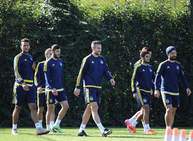 Fenerbahçe’de Hazırlıklar Sürüyor