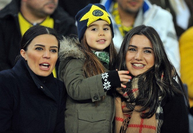 Fenerbahçe Liderlik Peşinde