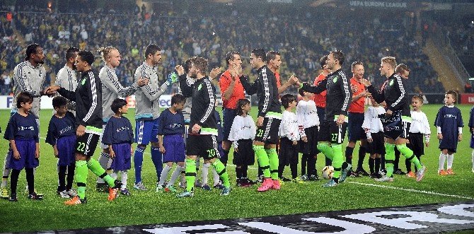 Fenerbahçe, Ajax Karşısında Galibiyet Peşinde