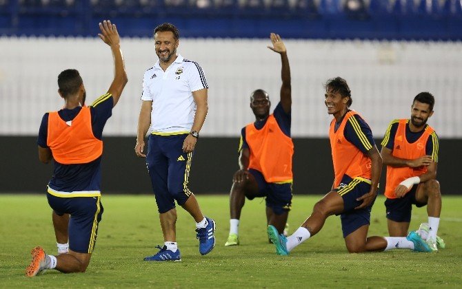 Fenerbahçe, Atromitos Maçı Hazırlıklarını Tamamladı