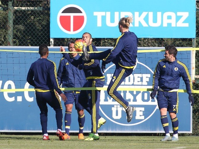 Fenerbahçe, Antalyaspor Maçı Hazırlıklarını Tamamladı