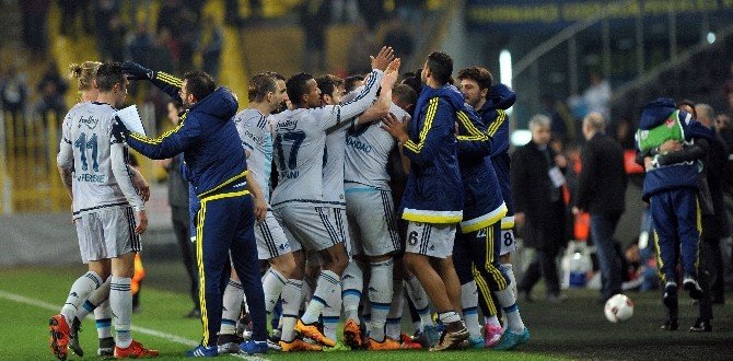Vıtor Pereıra, Gol Sevincini Top Toplayıcı Çocukla Yaşadı