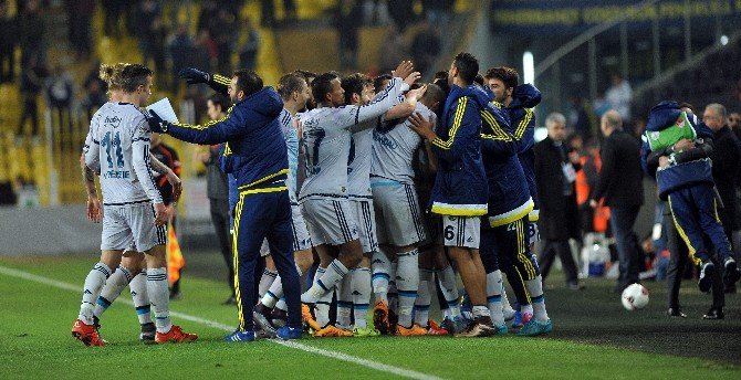 Vıtor Pereıra, Gol Sevincini Top Toplayıcı Çocukla Yaşadı