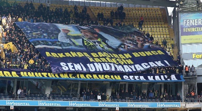 Kadıköy’de Arda’ya Alkış, Volkan’a Tepki