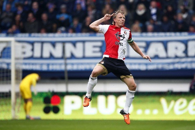 Kuyt Yine Üçledi