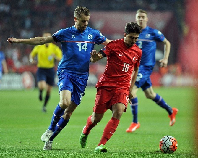 Ozan Tufan: "Avrupa Şampiyonası Benim İçin Büyük Gurur"