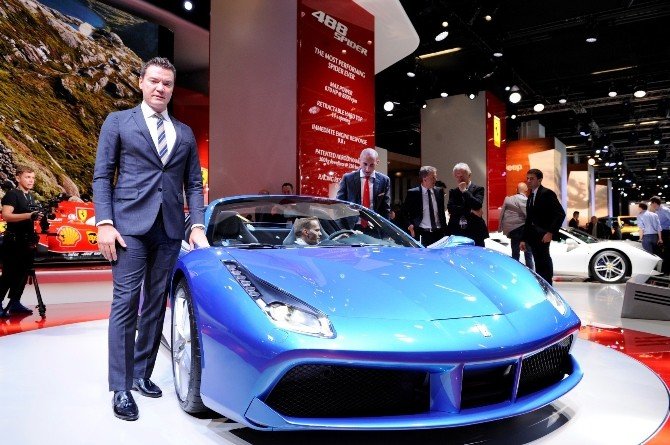Ferrari 488 Spıder Franfurt’ta Görücüye Çıktı