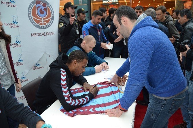 Trabzonspor Medical Park Basketbol Takımı, Taraftarlarla Buluştu