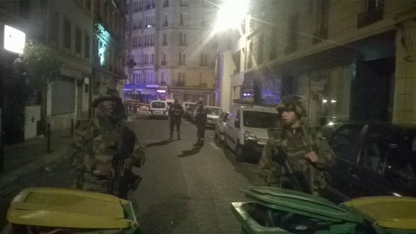 Paris’te Askerler Sokağa İndi