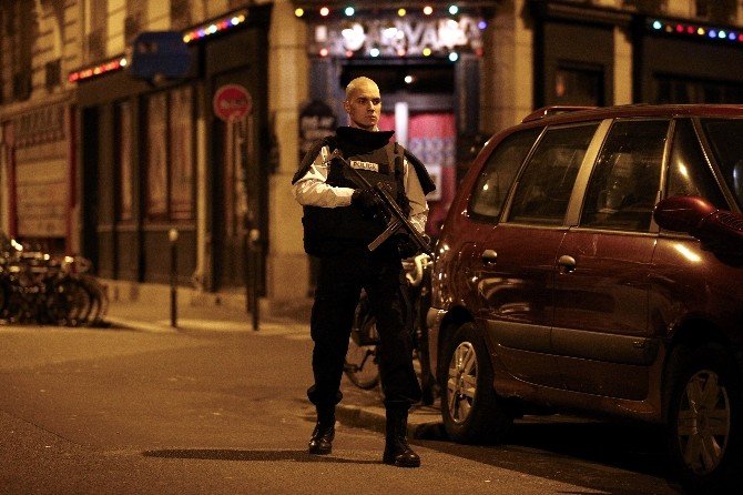 Paris’te 3 Ayrı Bölgede Saldırı