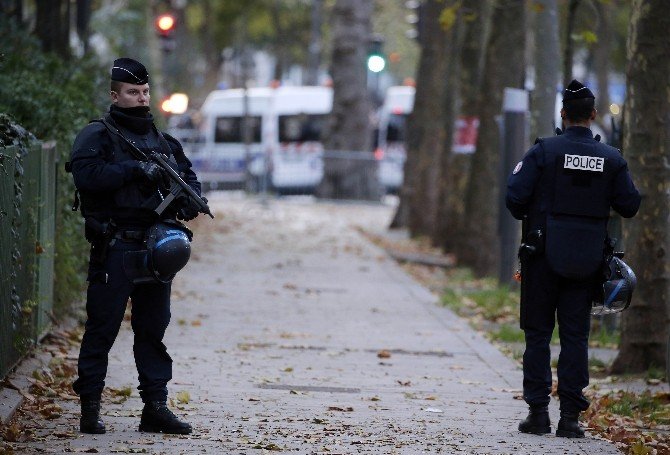 Paris’te Terör Saldırısında En Az 153 Hayatını Kaybetti