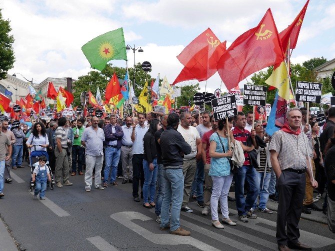 Paris’te Suruç Katliamına Tepki