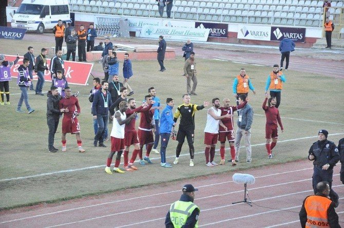 Elazığsporlu Oyunculardan Maç Sonrası Protesto