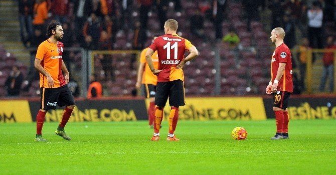 Galatasaray 19 Günde 6 Milyon Tl Kaybetti