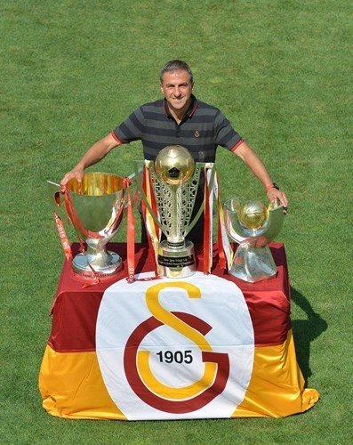 Galatasaray, 3 Kupa İle Poz Verdi