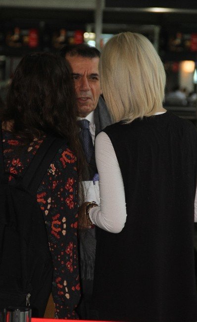 Dursun Özbek: "Dostluk İçinde Başladı, Sonradan Çığırından Çıktı"