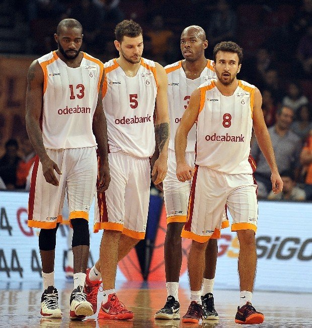 Basketbolda Derbi Heyecanı