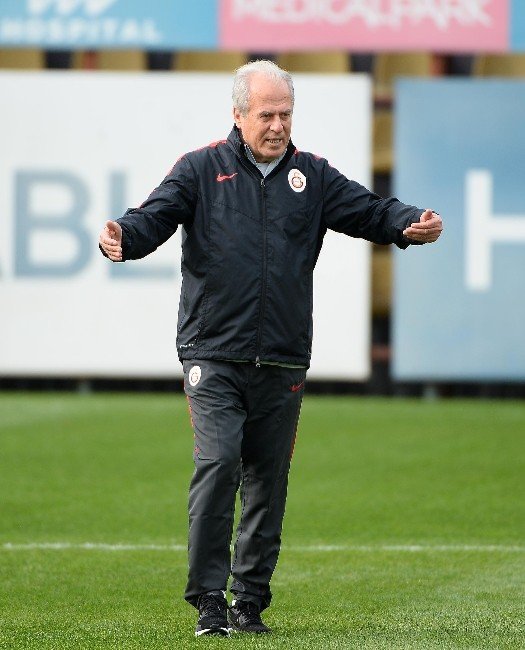 Galatasaray Denizli Yönetimindeki İlk Maçına Çıkıyor