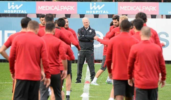 Galatasaray Denizli Yönetimindeki İlk Maçına Çıkıyor