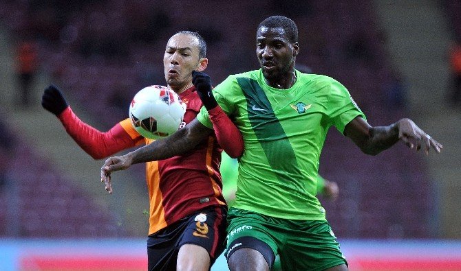 Galatasaray, Akhisar Deplasmanında