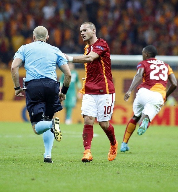 Sneıjder Galatasaray Tarihine Geçebilir