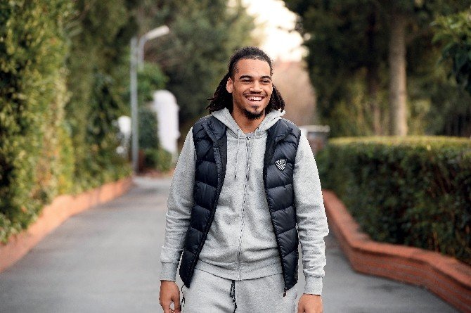 Denayer: "Galatasaray’da Kalmayı İsterim"