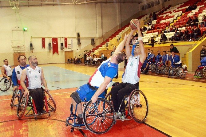 Garanti Tekerlekli Sandalye Basketbol Süper Ligi
