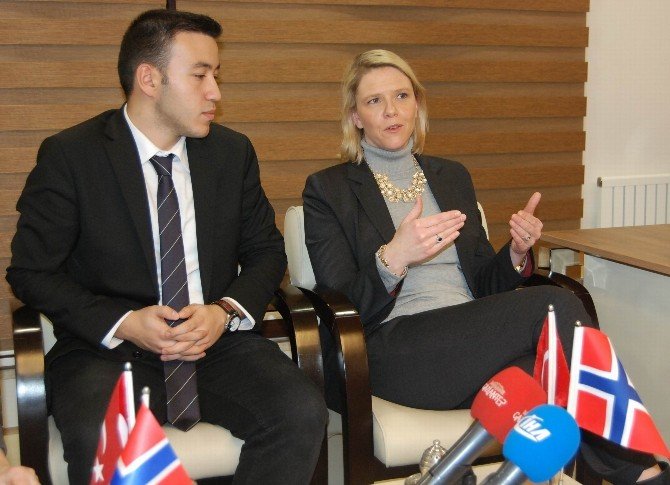 Norveçli Bakan Listhaug: “Mülteci Krizinde Türkiye Kilit Ülke”