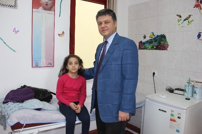 Çocukların Sürekli Aynı Beden Kıyafet Giymesi Hastalık Habercisi