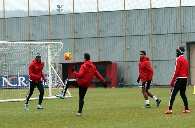 Topçu: "Kalan İki Maçımızı Kazanmak İstiyoruz"