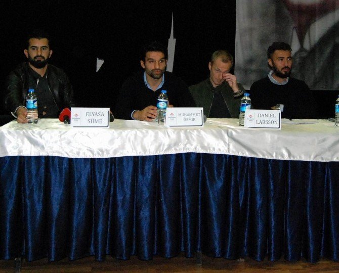 Kolej Öğrencileri Gaziantepspor’un Yıldızlarını Terletti