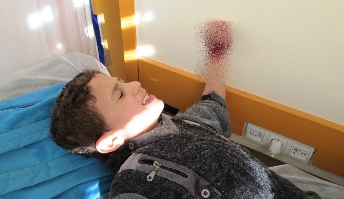 Gaziantep’te Otomobilin Çarptığı Suriyeli Çocuk Yaralandı