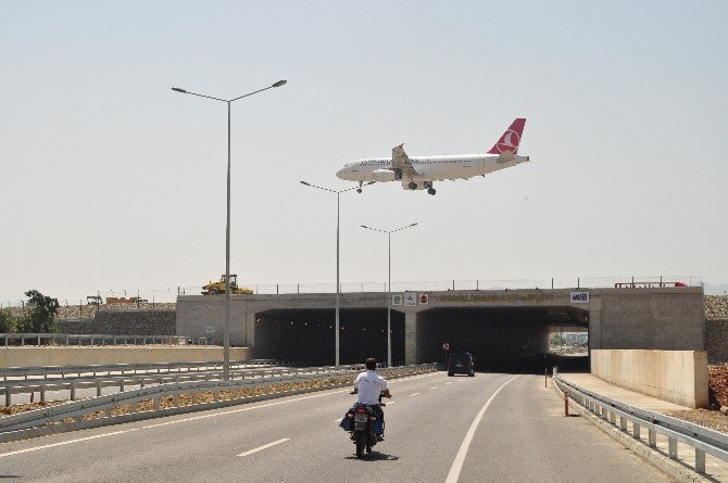Gazipaşa Alanya Havalimanı’nda Pist Uzatma Çalışması