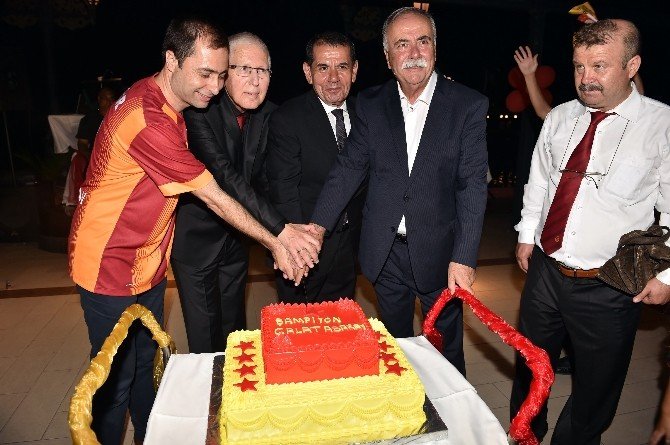 Başkan Özbek’ten Transfer Mesajı