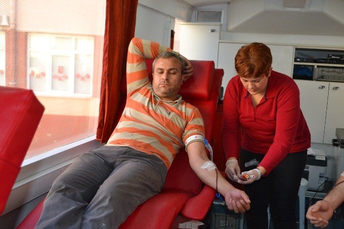 Gelibolu’da Kızılay Haftası Etkinlikleri