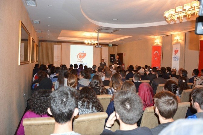 Eski İçişleri Bakanı Ala: “Bir Politik Çölleşme Yaşıyoruz”