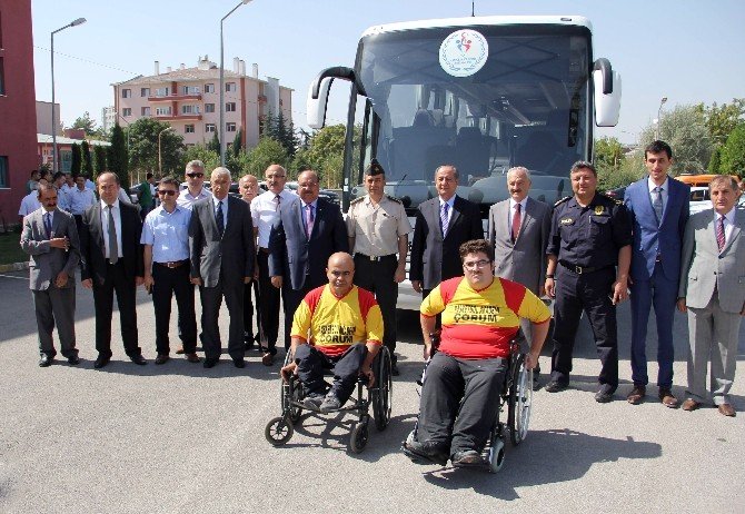 Engelli Sporculara Özel Otobüs