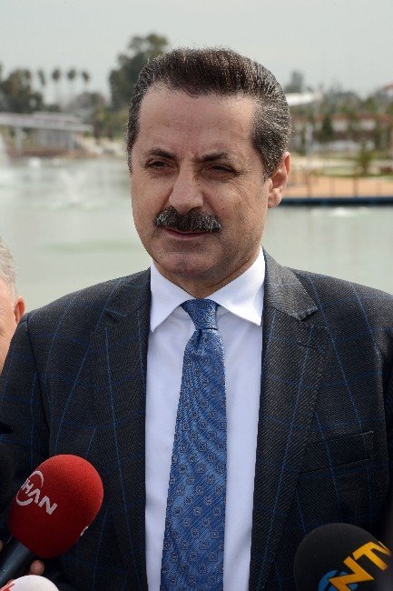 Bakan Faruk Çelik, Expo Alanında İncelemelerde Bulundu
