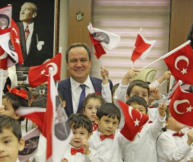 Kreş Öğrencilerinden Giresun Belediyesi’ne Cumhuriyet Bayramı Ziyareti