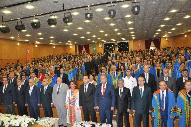 Giresun Üniversitesi 10. Akademik Yılı Düzenlenen Törenle Başladı