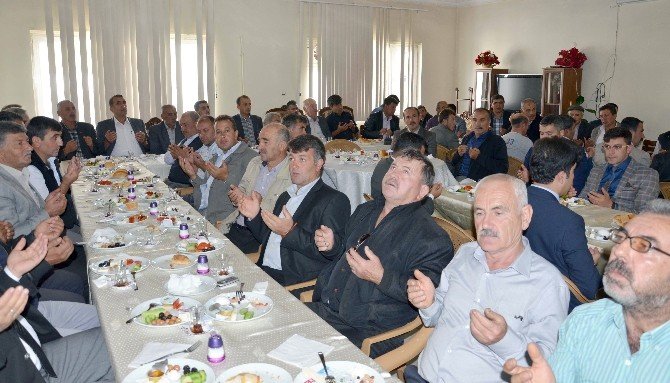 Göksun Kaymakamı Ayhan, Muhtarlarla Bir Araya Geldi