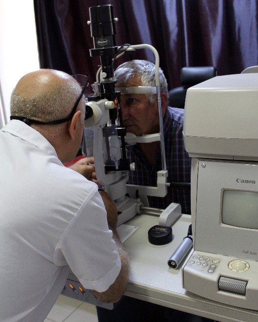 Çocuklara 2 Buçuk Yaşına Kadar Göz Muayenesi Yaptırılmalı