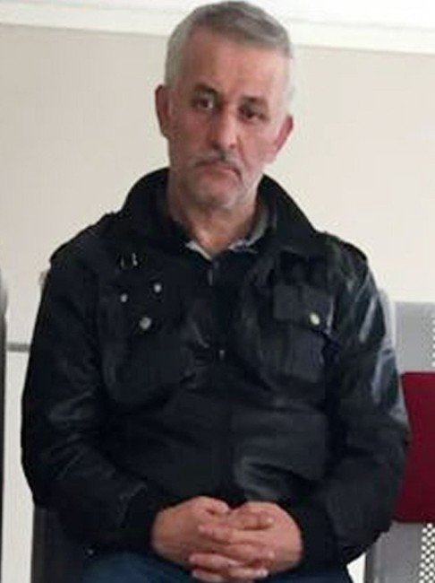 Kızgın Baba Kızıyla İlişkiye Giren Genci Bıçakladı