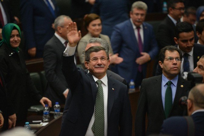 Başbakan Davutoğlu, Hdp’li Tuba Tezer’i Sert Dille Eleştirdi